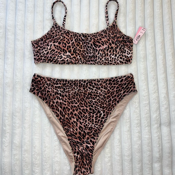 Victoria's Secret Leopard Bikini Set - Picture 6 of 8